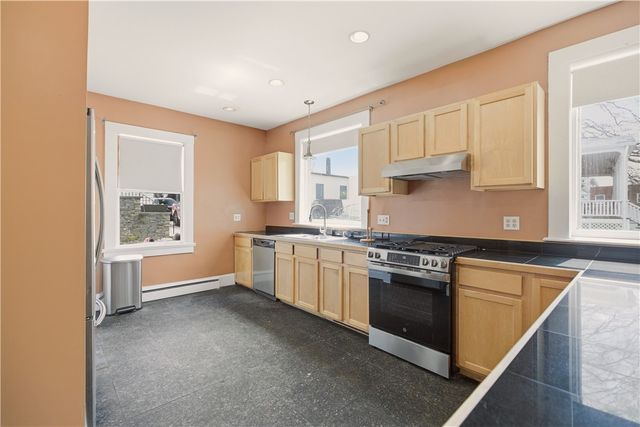 24 Spring Street, Newport, RI 02840