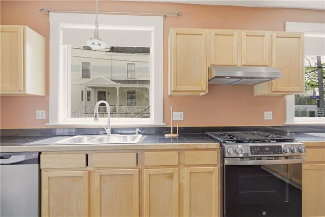 24 Spring Street, Newport, RI 02840
