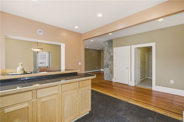 24 Spring Street, Newport, RI 02840