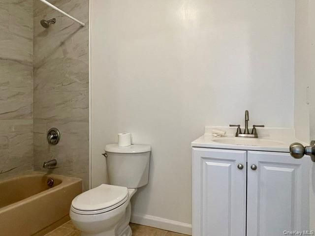 21 Black Stallion Court, Middletown, NY 10940