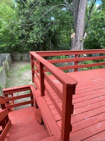 21 Black Stallion Court, Middletown, NY 10940