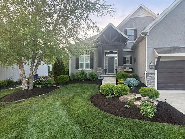 11606 W 157th Terrace, Overland Park, KS 66221