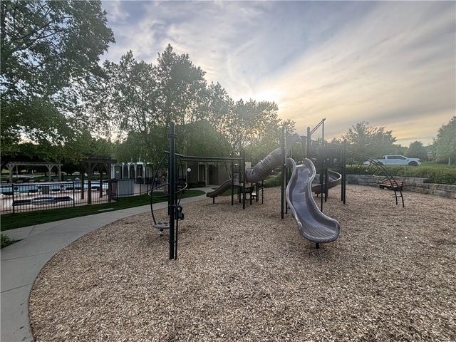 11606 W 157th Terrace, Overland Park, KS 66221