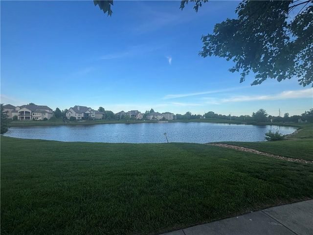 11606 W 157th Terrace, Overland Park, KS 66221
