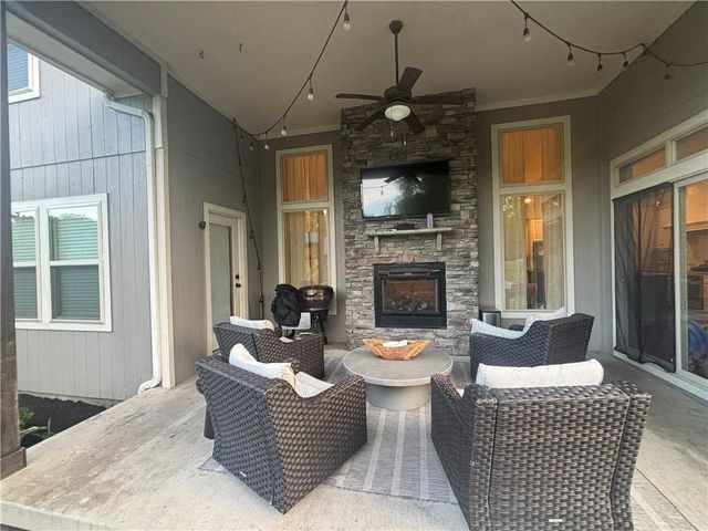 11606 W 157th Terrace, Overland Park, KS 66221