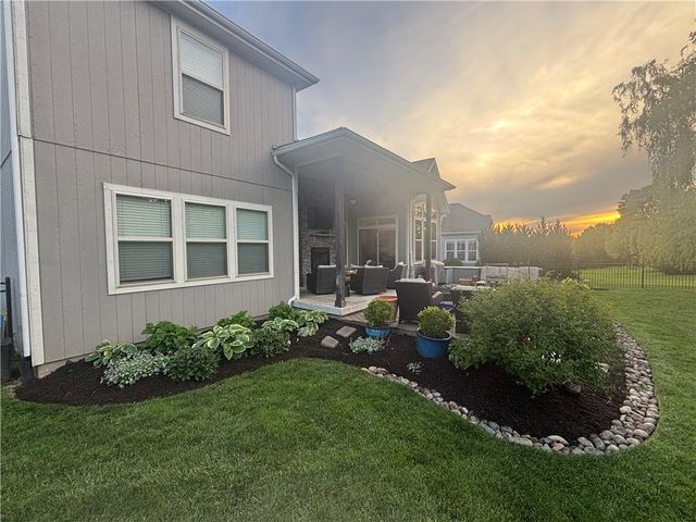 11606 W 157th Terrace, Overland Park, KS 66221