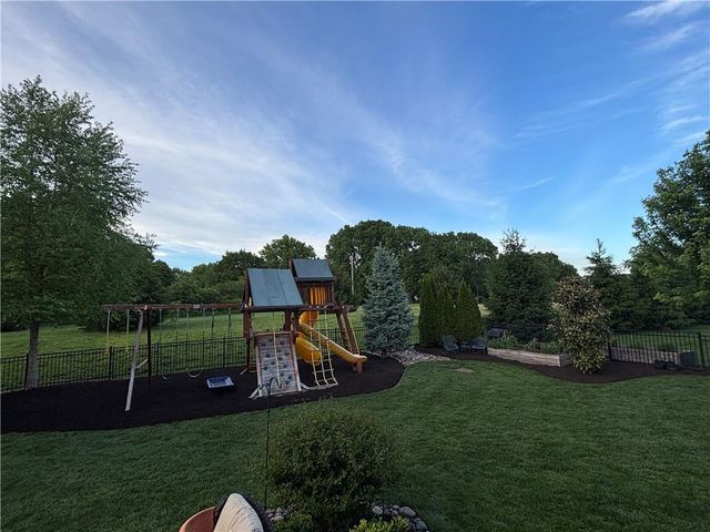 11606 W 157th Terrace, Overland Park, KS 66221
