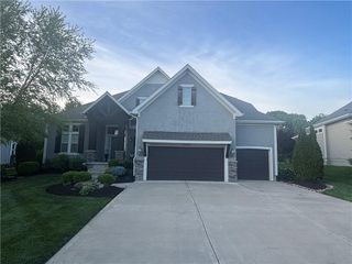 11606 W 157th Terrace, Overland Park, KS 66221