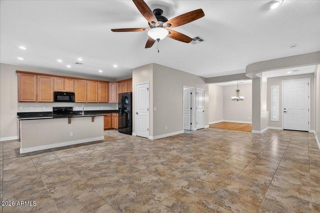 27834 N GIDIYUP Trail, Phoenix, AZ 85085