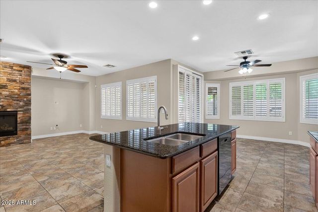 27834 N GIDIYUP Trail, Phoenix, AZ 85085