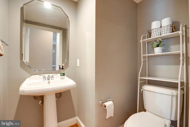 5410 PACHYSANDRA LN, Centreville, VA 20120