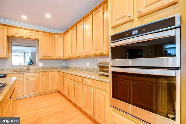 5410 PACHYSANDRA LN, Centreville, VA 20120