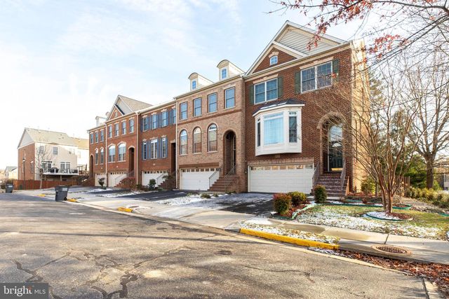 5410 PACHYSANDRA LN, Centreville, VA 20120