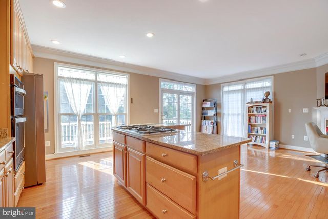 5410 PACHYSANDRA LN, Centreville, VA 20120