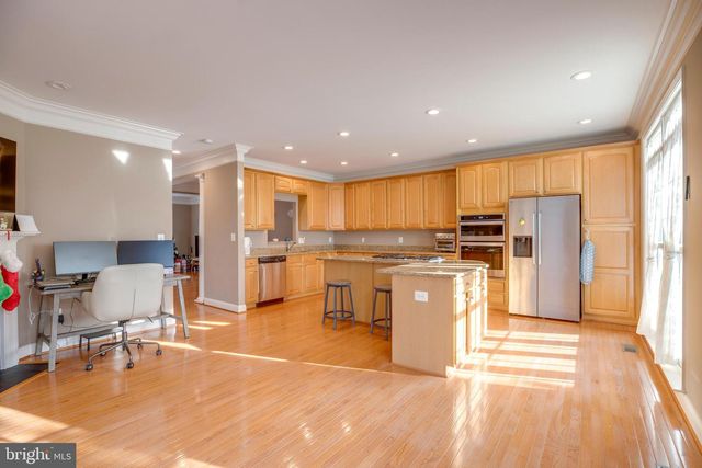 5410 PACHYSANDRA LN, Centreville, VA 20120