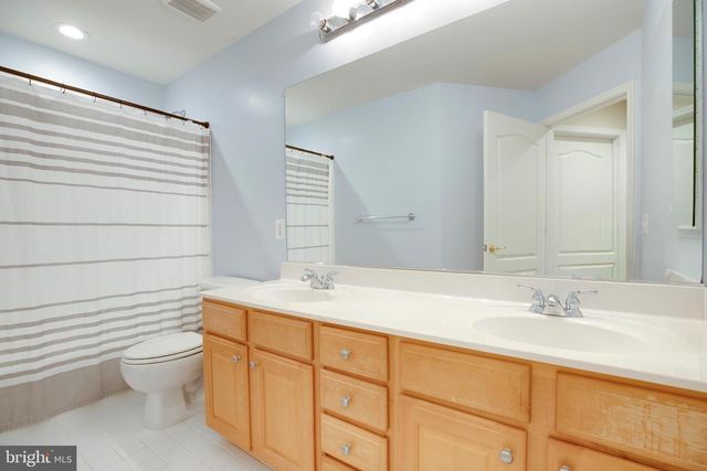 5410 PACHYSANDRA LN, Centreville, VA 20120