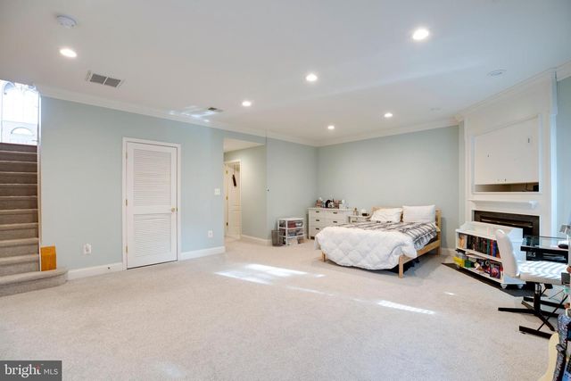 5410 PACHYSANDRA LN, Centreville, VA 20120