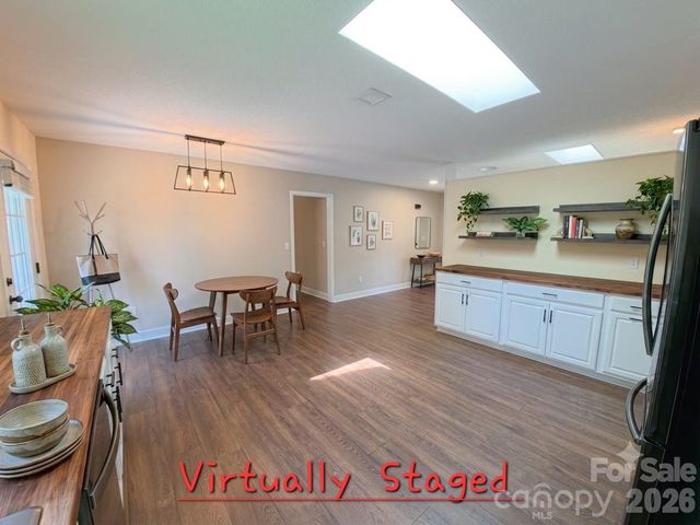 101 Tail Feather Lane, Candler, NC 28715
