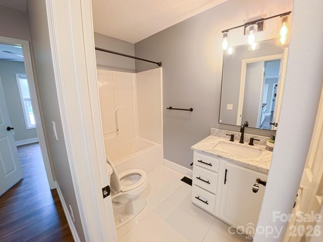 101 Tail Feather Lane, Candler, NC 28715