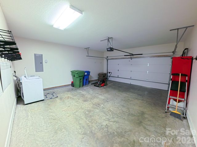 101 Tail Feather Lane, Candler, NC 28715