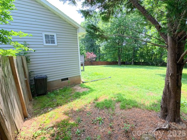 101 Tail Feather Lane, Candler, NC 28715