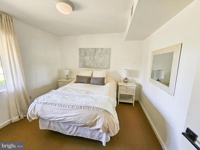 7601 RUDYARD ST, Falls Church, VA 22043