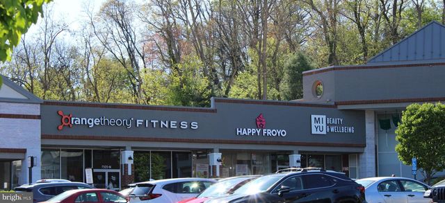 7601 RUDYARD ST, Falls Church, VA 22043