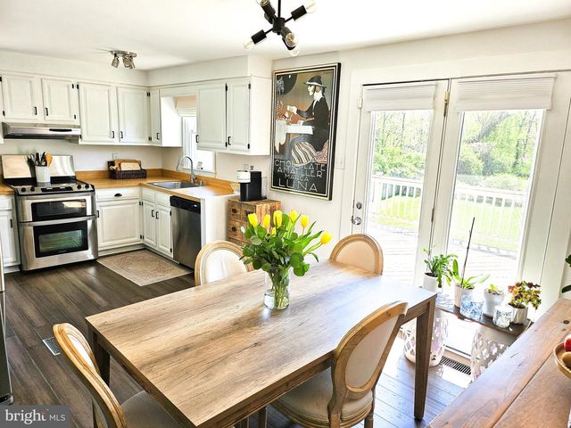 7601 RUDYARD ST, Falls Church, VA 22043