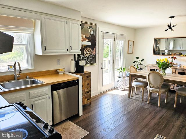 7601 RUDYARD ST, Falls Church, VA 22043