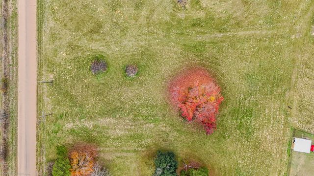 103 Bar T Parkway, Trinidad, TX 75163