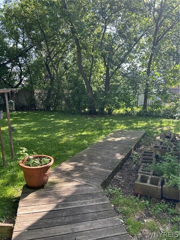 133 Beryl Drive, Cheektowaga, NY 14225