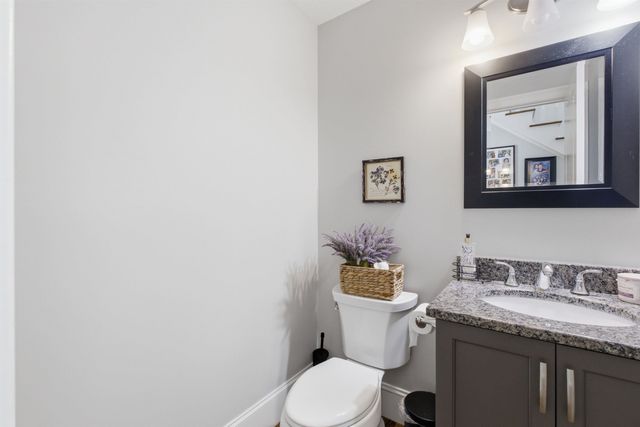 7 Amber Lane, Bedford, NH 03110