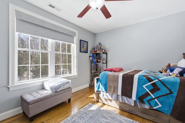 7 Amber Lane, Bedford, NH 03110