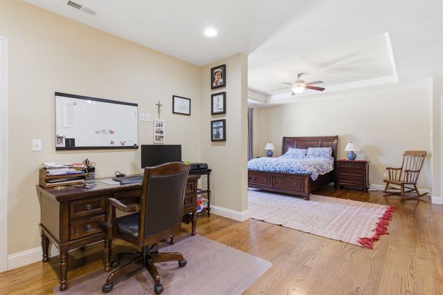 7 Amber Lane, Bedford, NH 03110