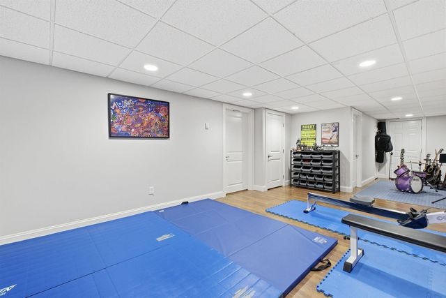 7 Amber Lane, Bedford, NH 03110