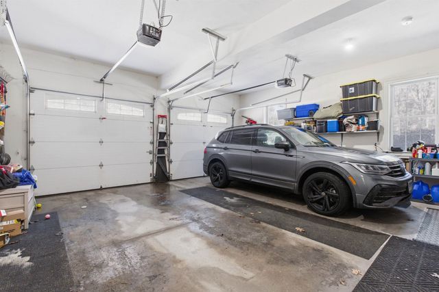 7 Amber Lane, Bedford, NH 03110