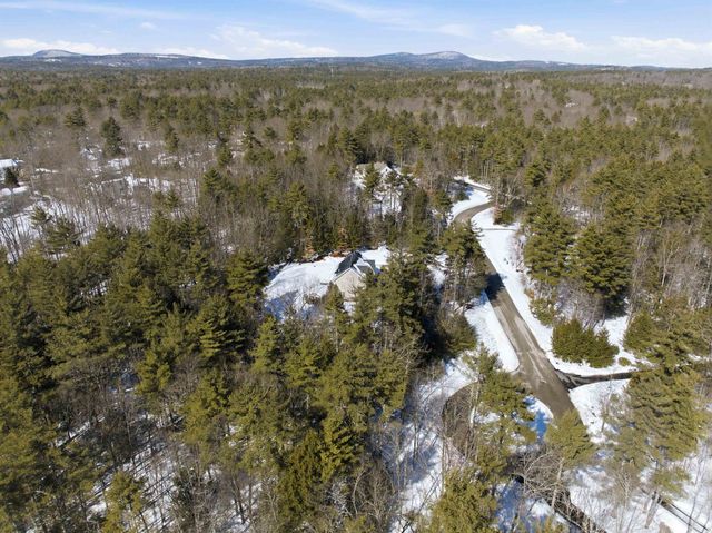 7 Amber Lane, Bedford, NH 03110