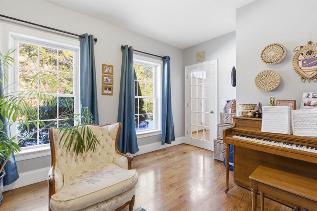 7 Amber Lane, Bedford, NH 03110