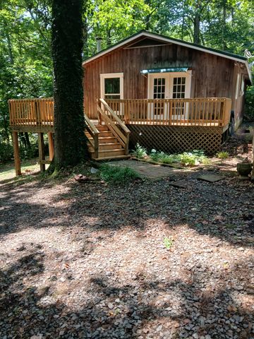 216 Rippy Ridge Rd, Normandy, TN 37360