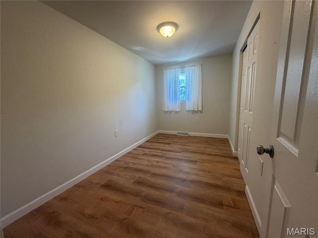 1323 W Congress Street, Pacific, MO 63069