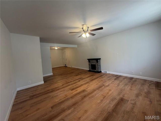 1323 W Congress Street, Pacific, MO 63069