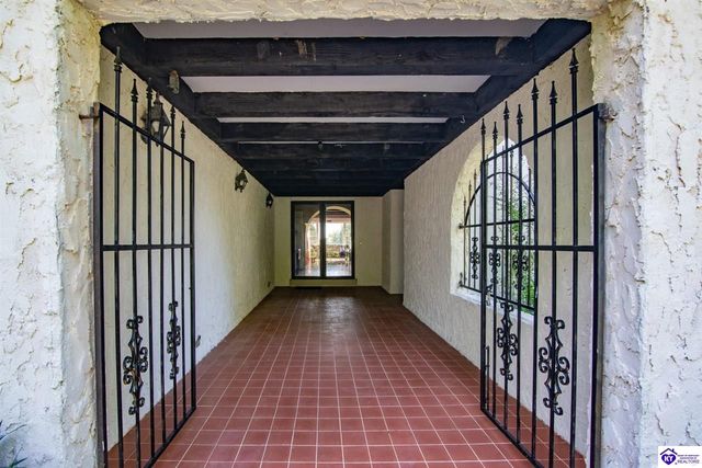 100 Roundtop Road, Elizabethtown, KY 42701