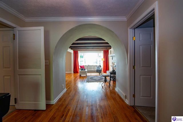 100 Roundtop Road, Elizabethtown, KY 42701