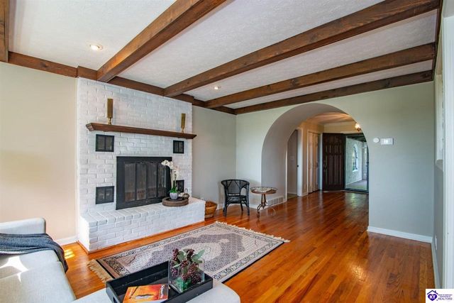 100 Roundtop Road, Elizabethtown, KY 42701