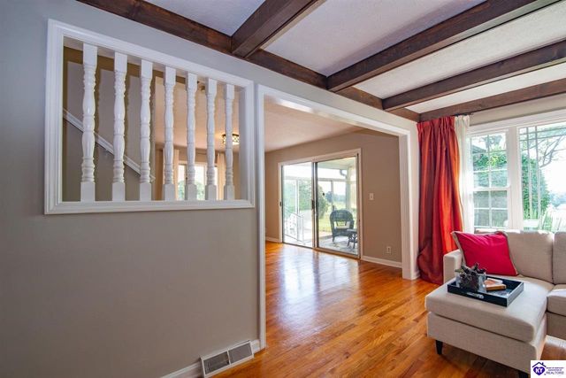 100 Roundtop Road, Elizabethtown, KY 42701