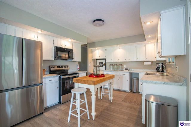 100 Roundtop Road, Elizabethtown, KY 42701