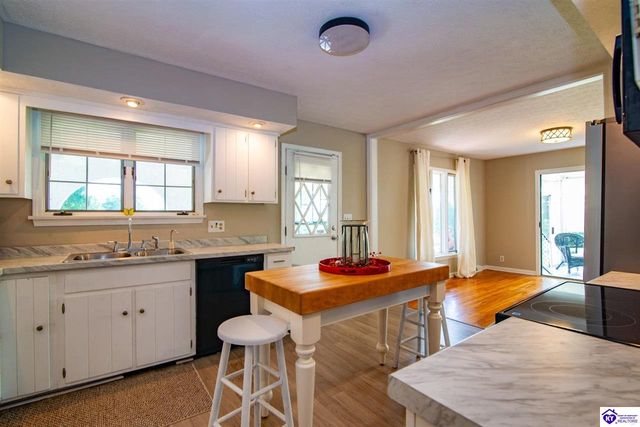 100 Roundtop Road, Elizabethtown, KY 42701