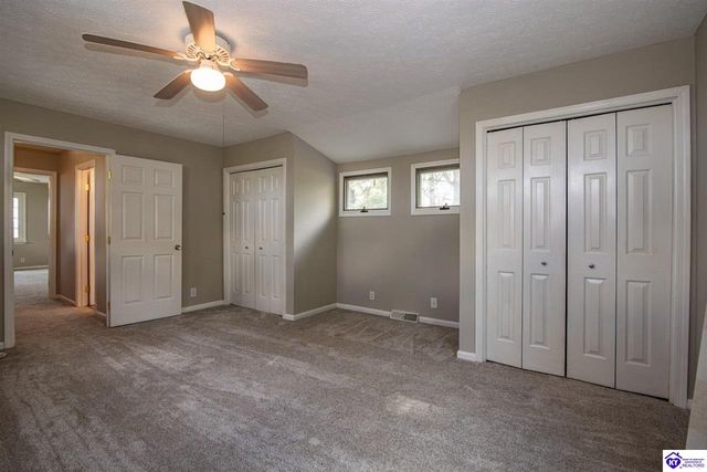 100 Roundtop Road, Elizabethtown, KY 42701