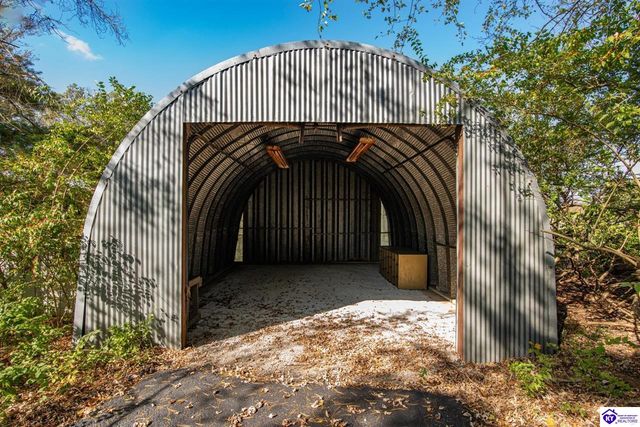 100 Roundtop Road, Elizabethtown, KY 42701