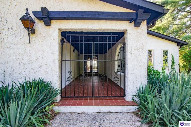 100 Roundtop Road, Elizabethtown, KY 42701